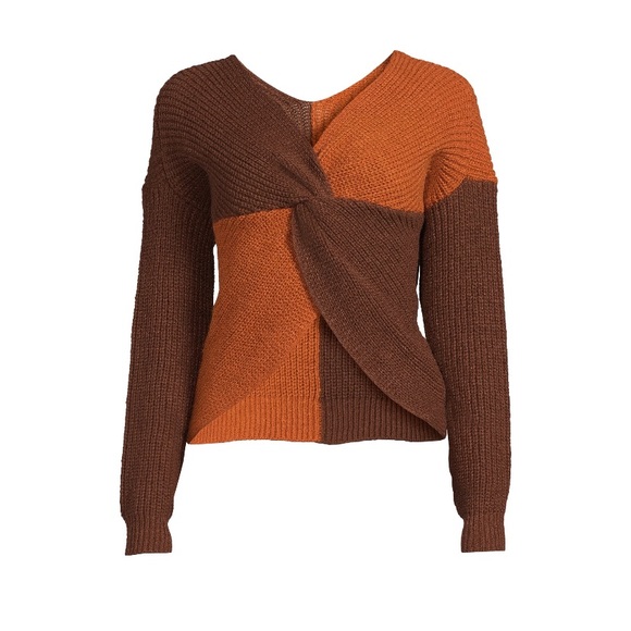 No Boundaries Sweaters - No Boundaries Juniors Front Sweater. 🌺